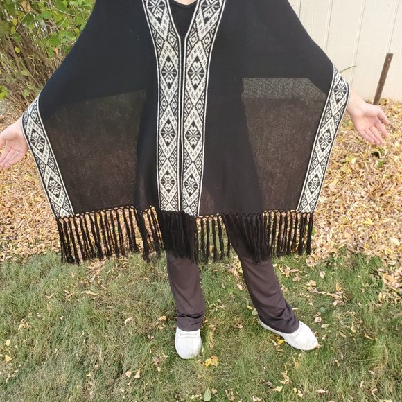Sol Alpaca Camu Cape